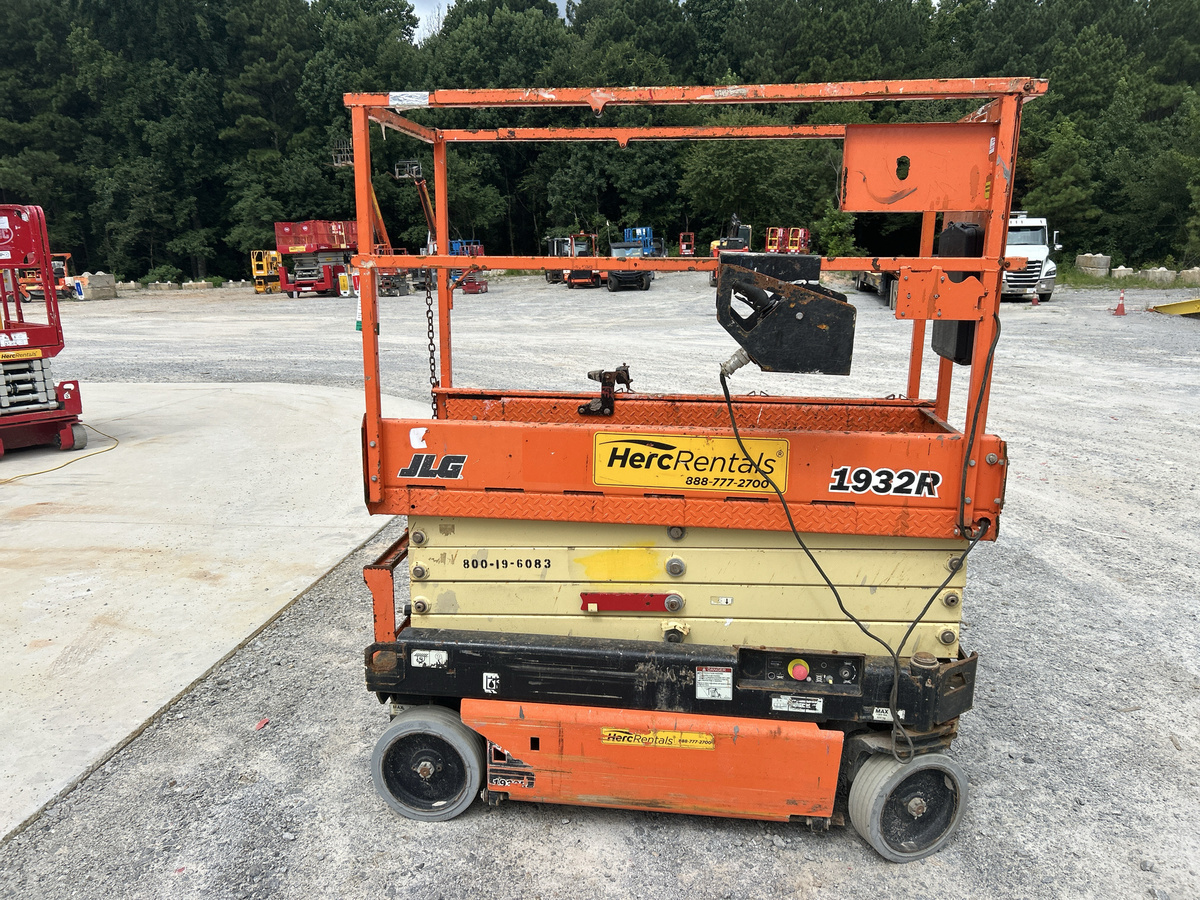 2018 JLG 1932R-14