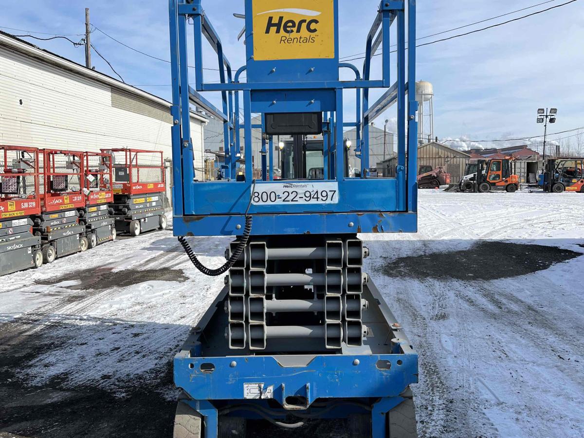 2018 Genie GS-3246