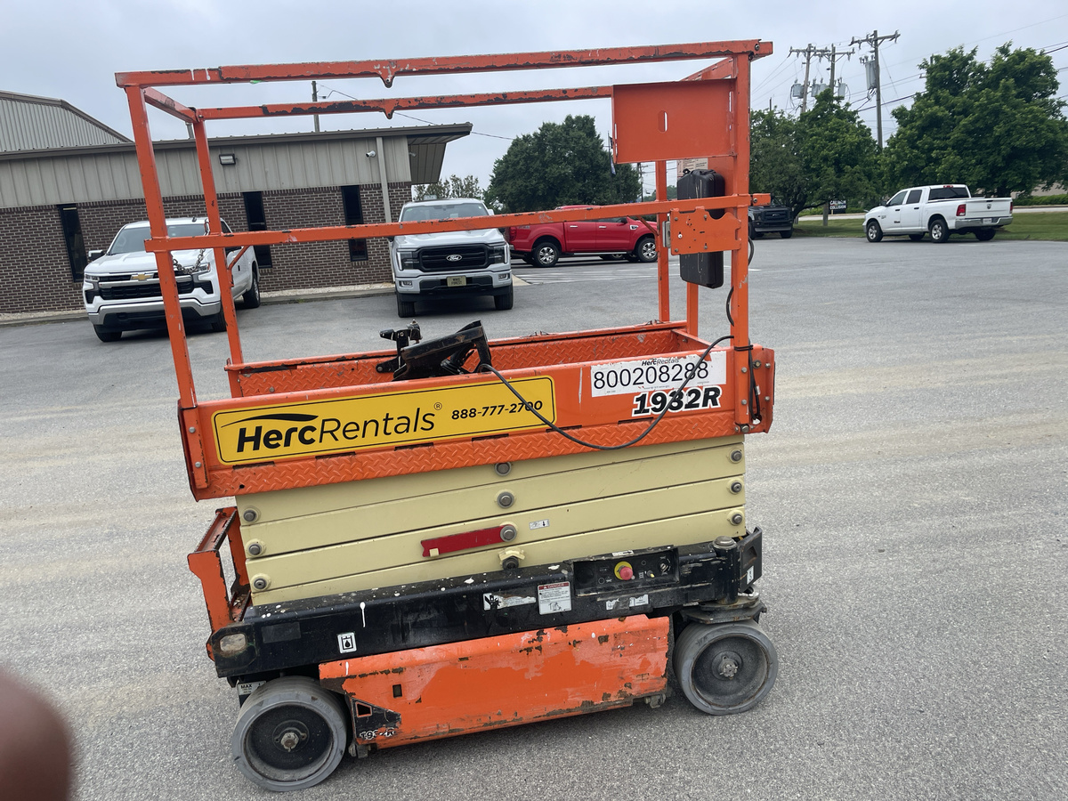 2018 JLG 1932R-6