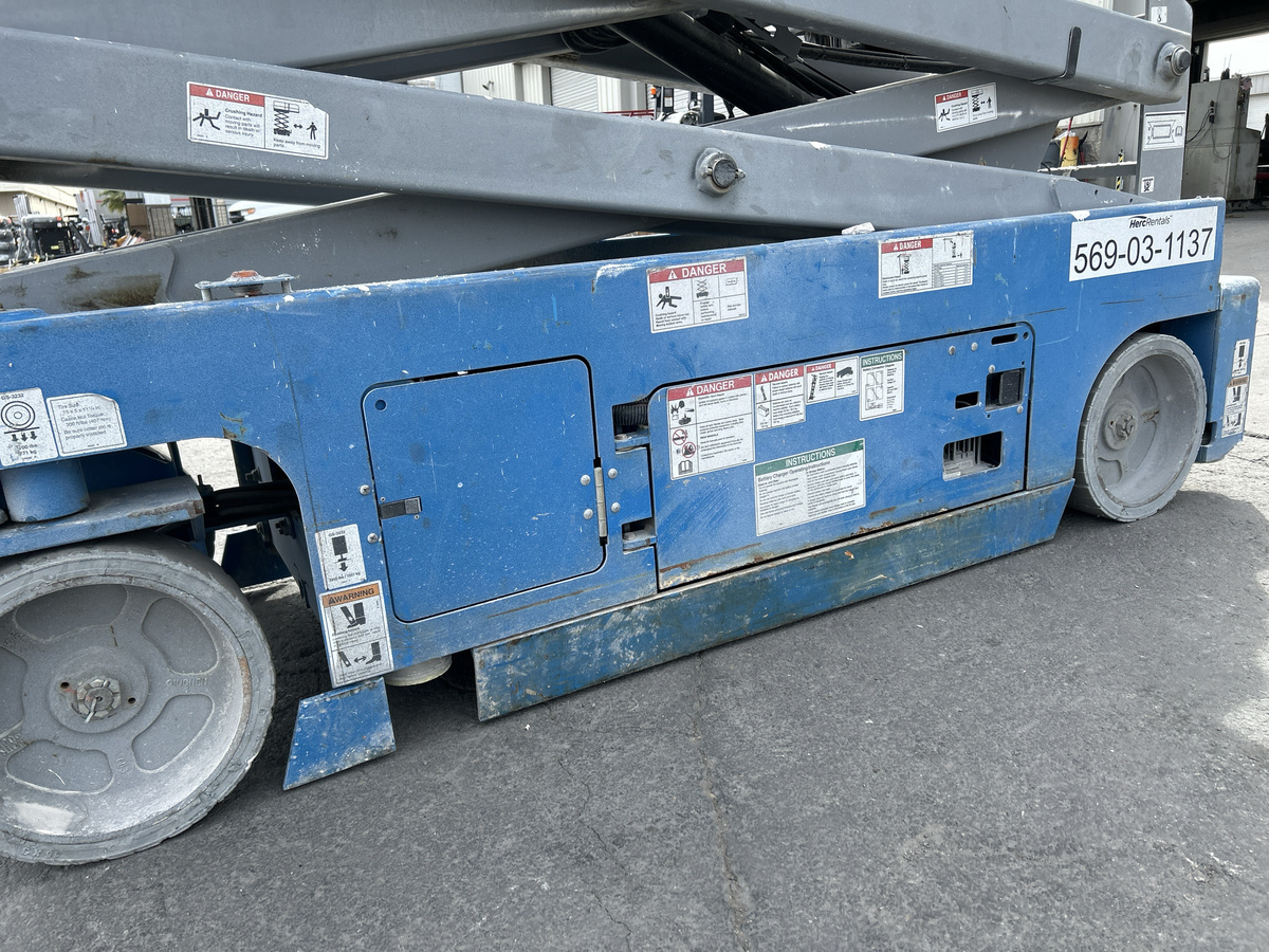 2018 Genie GS-3232-17