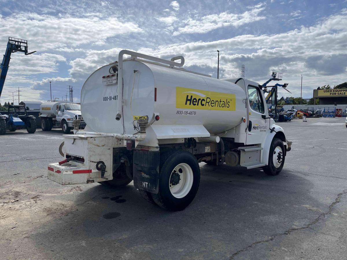 2018 Freightliner M2106-3
