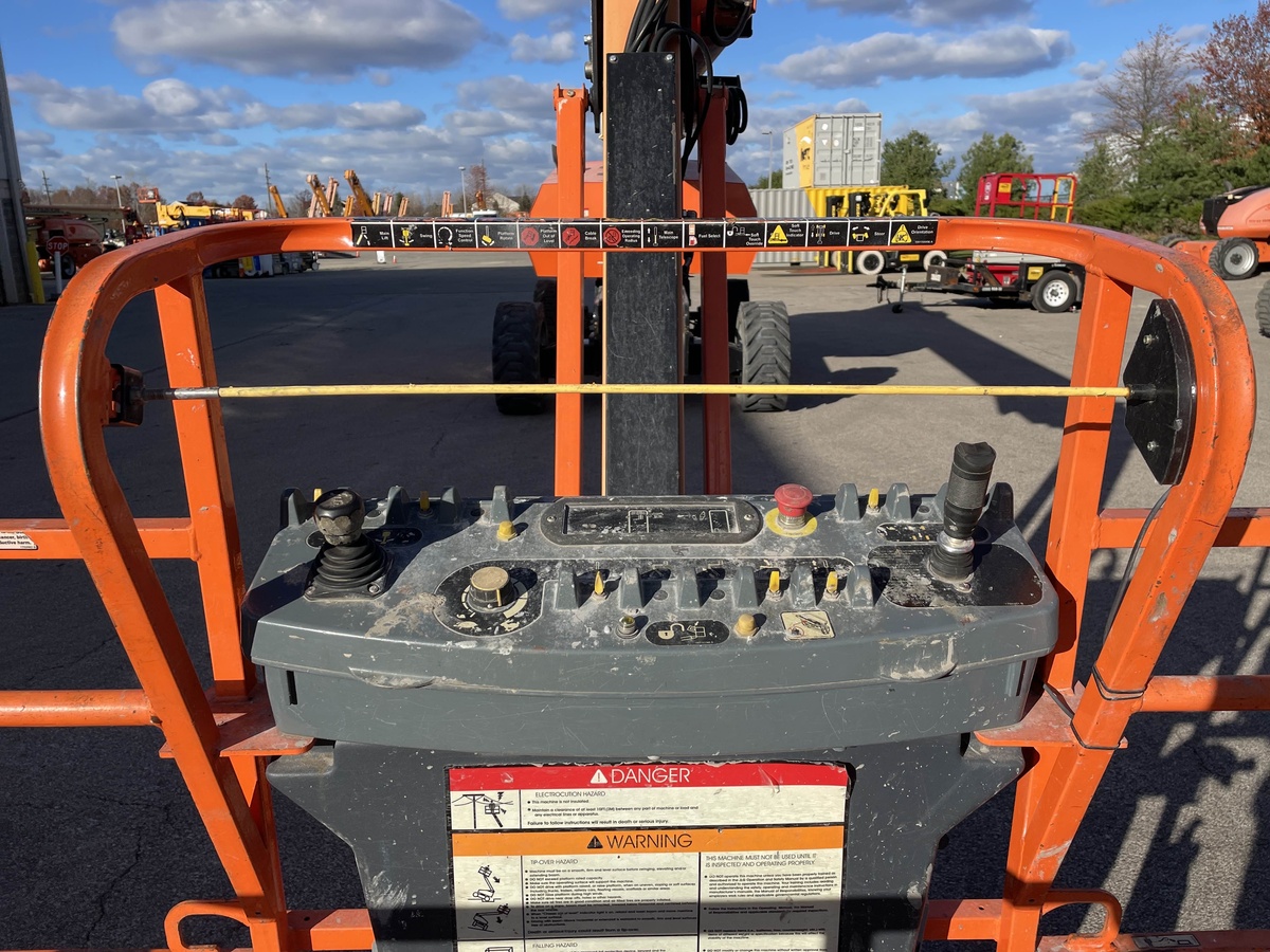 2014 JLG 860SJ-7