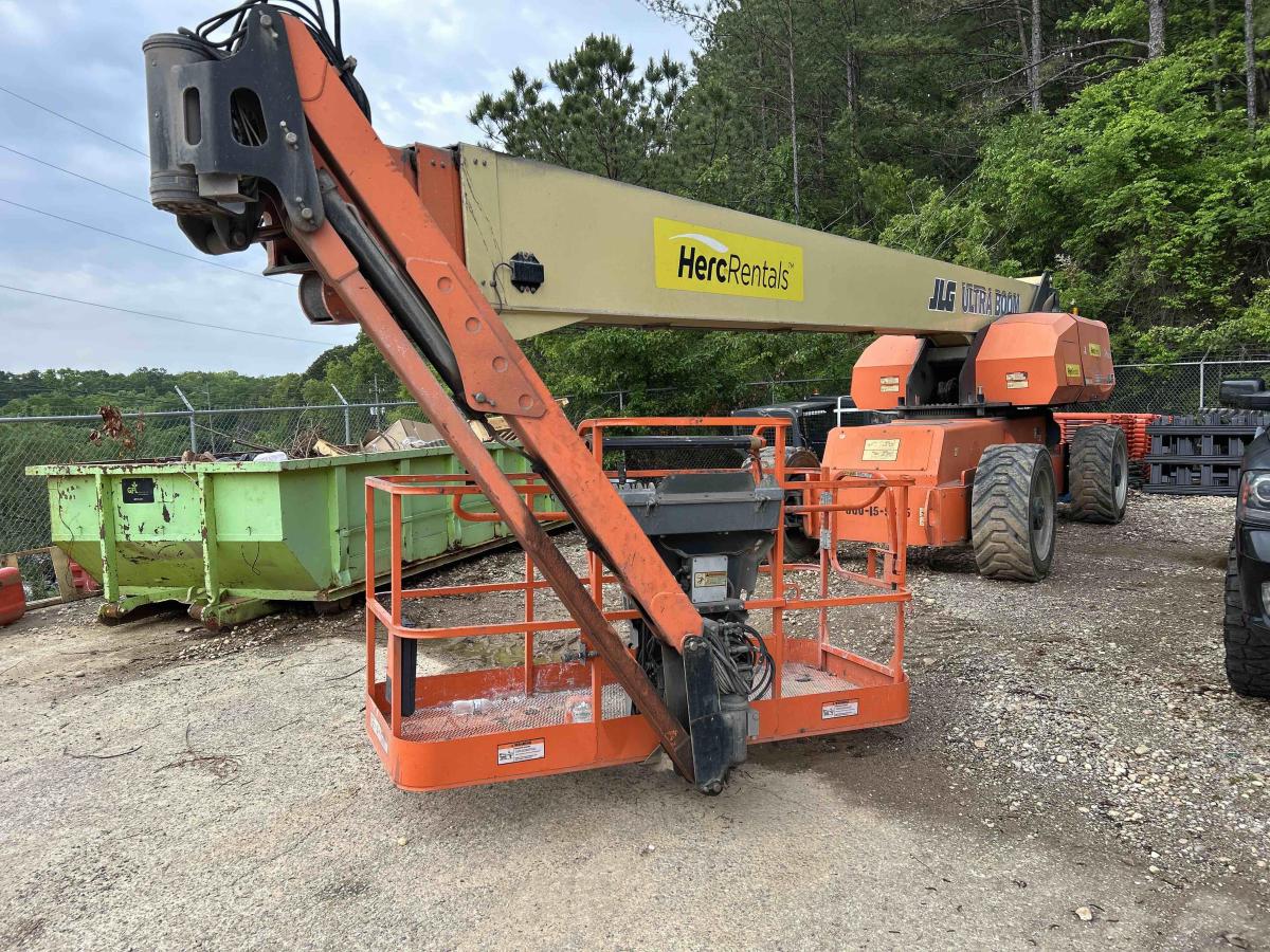 2017 JLG 1350SJP