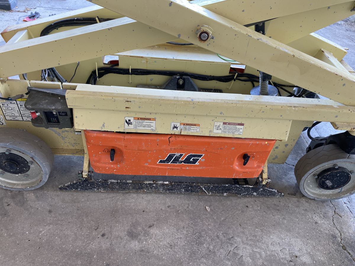 2018 JLG 2632ES-11