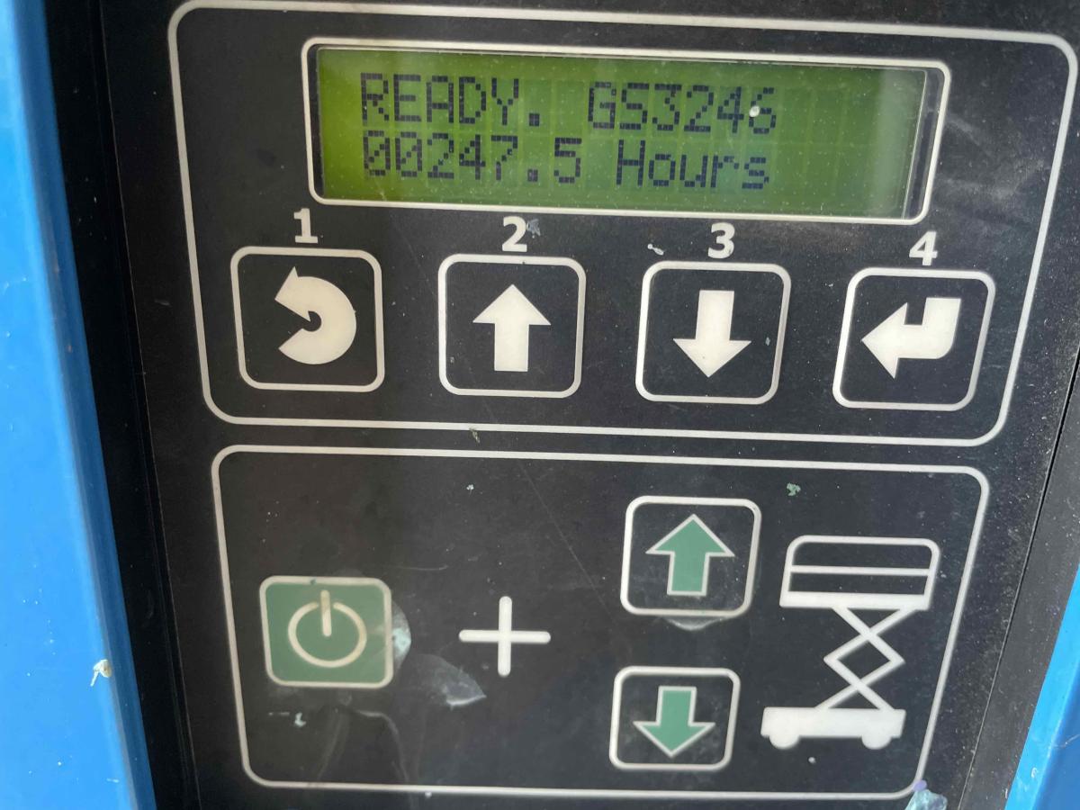 2018 Genie GS-3246