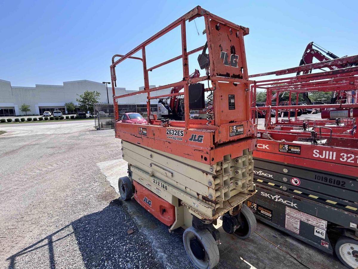 2016 JLG 2632ES