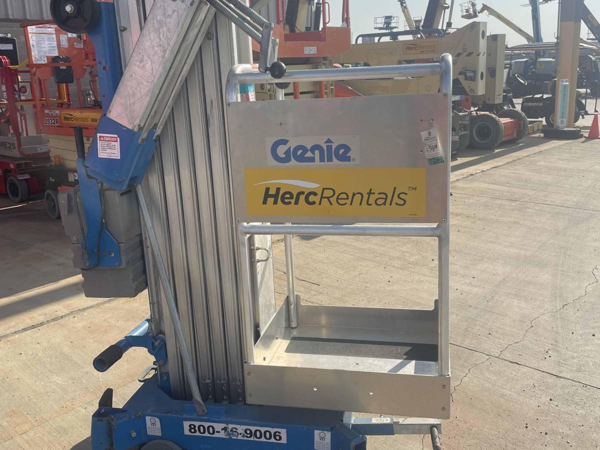 2017 Genie AWP-30S