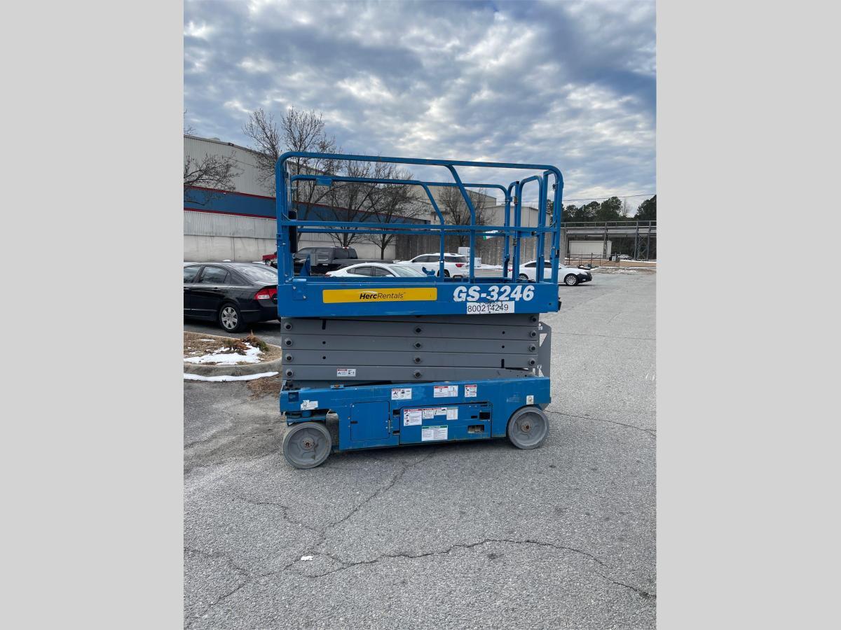 2018 Genie GS-3246-3