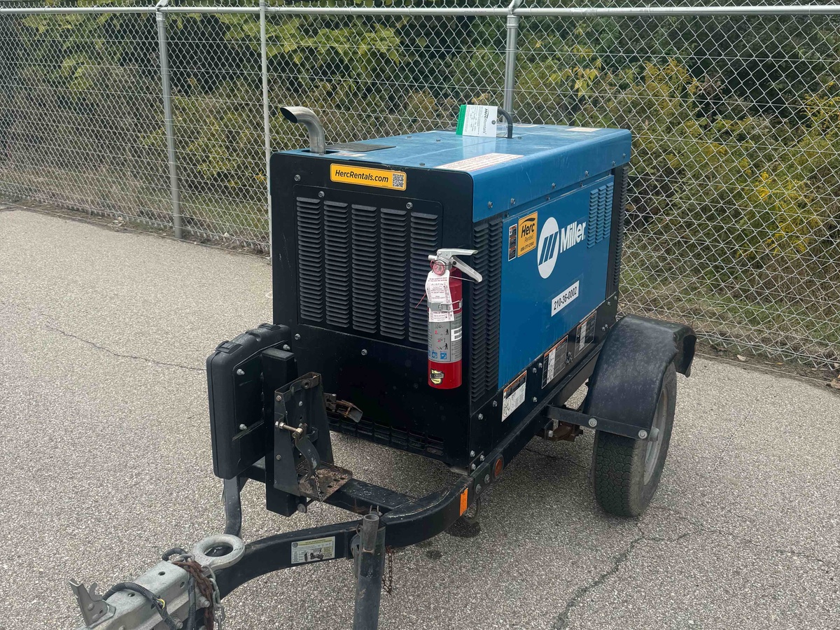 2021 Miller Big Blue 400 Pro