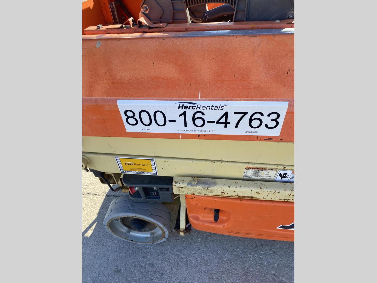 2017 JLG 1930ES