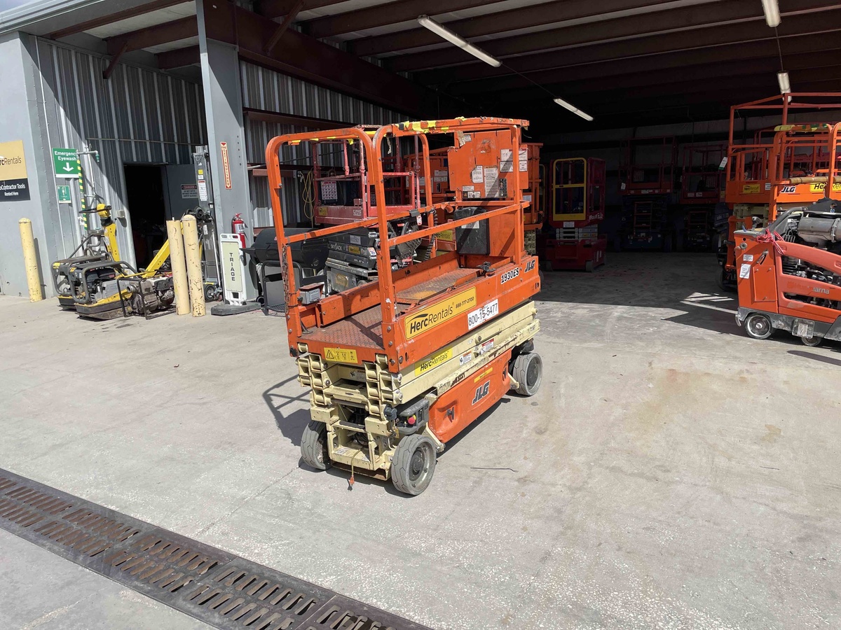 2017 JLG 1930ES-4