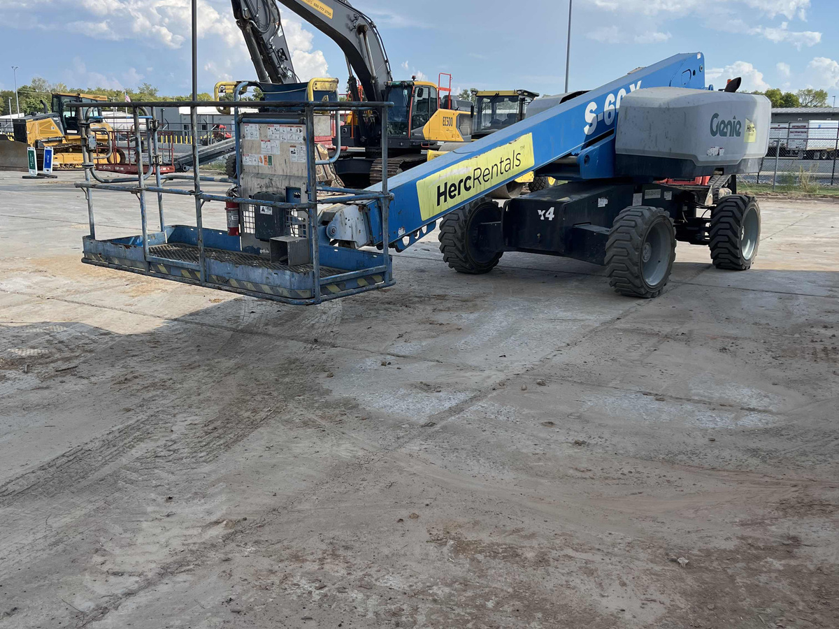 2018 Genie S-60X-2