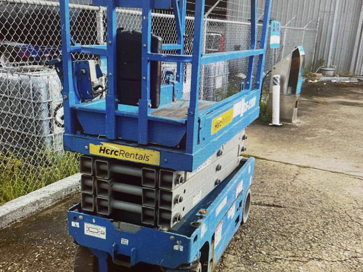 2018 Genie GS-1930