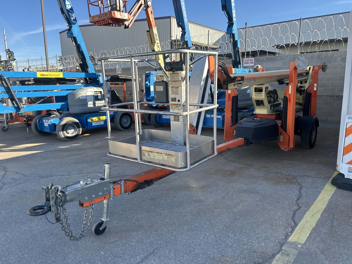2018 JLG T500J-16