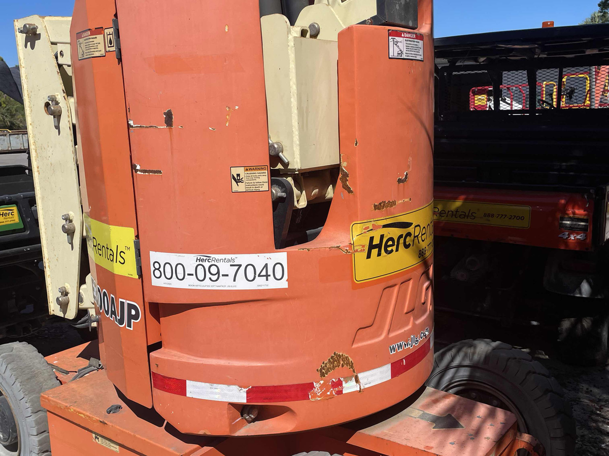 2016 JLG E300AJP-3