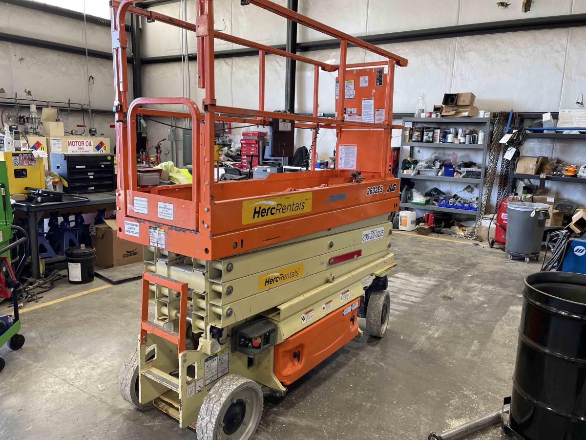 2018 JLG 2632ES