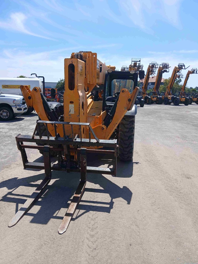 2018 JCB 510-56-8