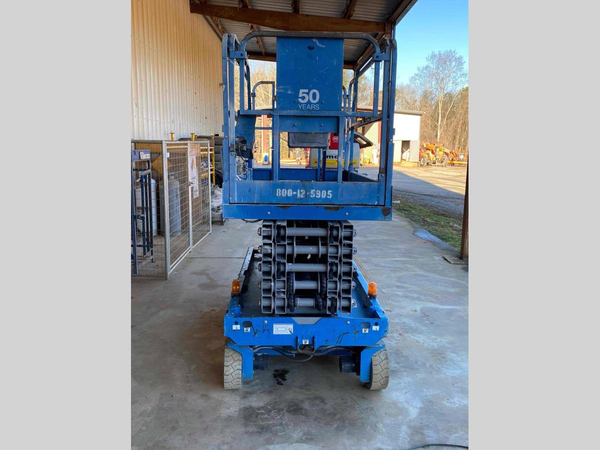 2016 Genie GS-4047