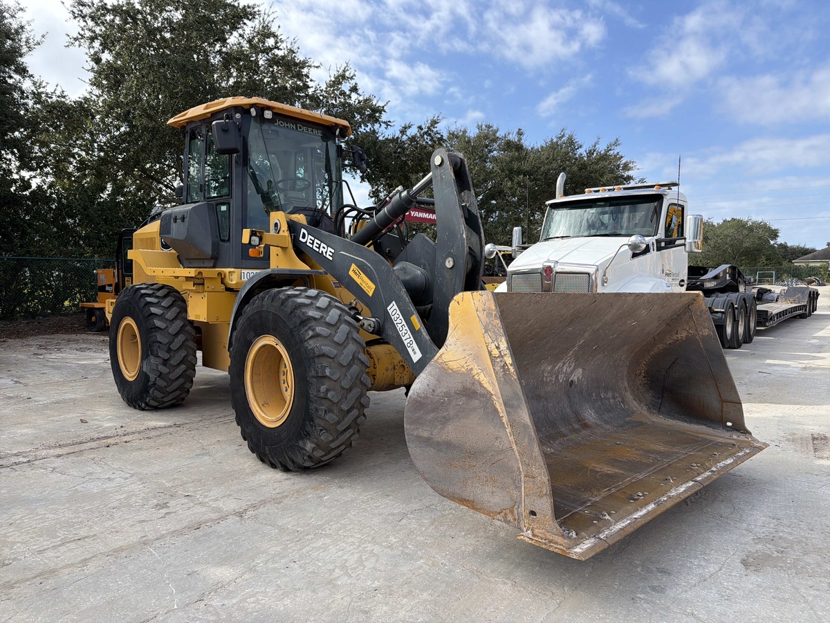 2021 John Deere 524 P-2