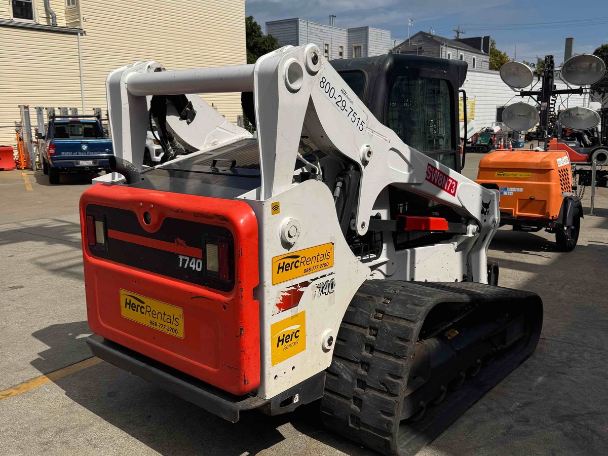 2021 Bobcat T740-3