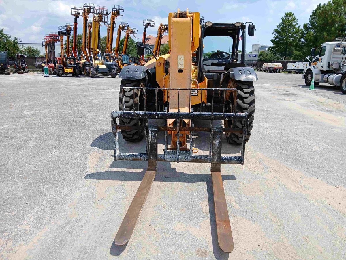 2018 JCB 509-42-4