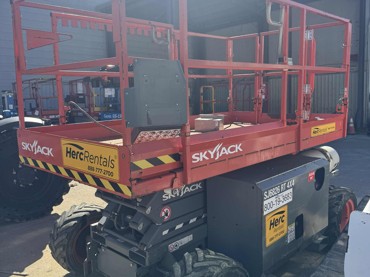 2018 Skyjack SJ-6826RT