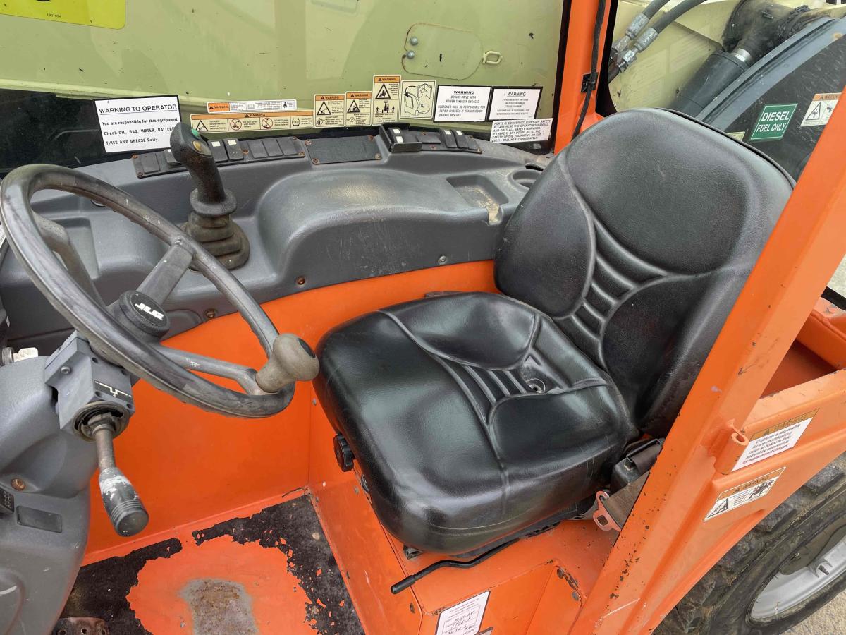 2017 JLG G5-18A