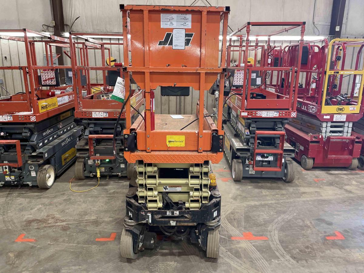 2018 JLG 1932R