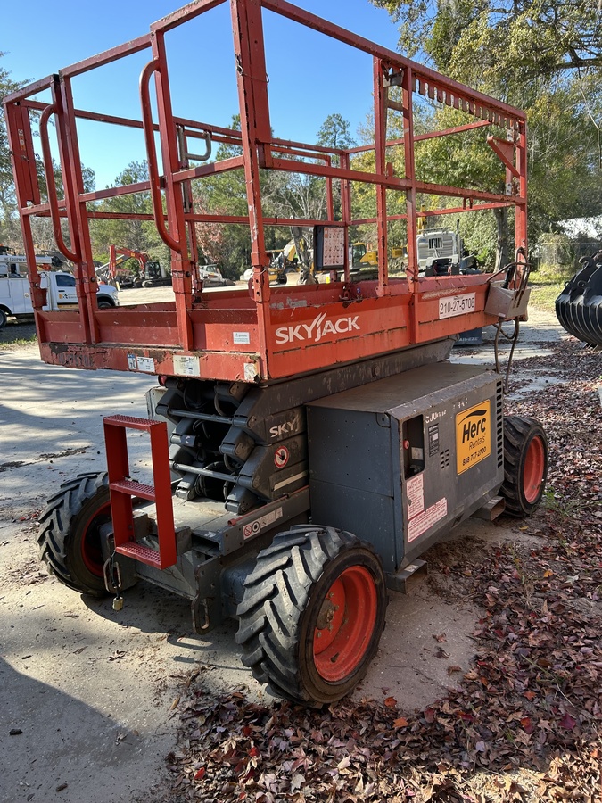 2019 Skyjack SJ-6832RT
