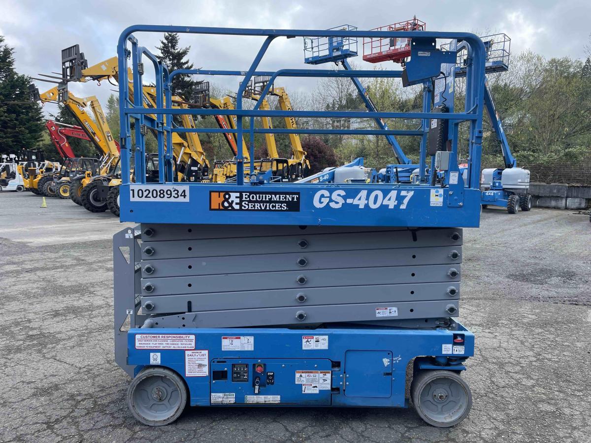 2017 Genie GS-4047