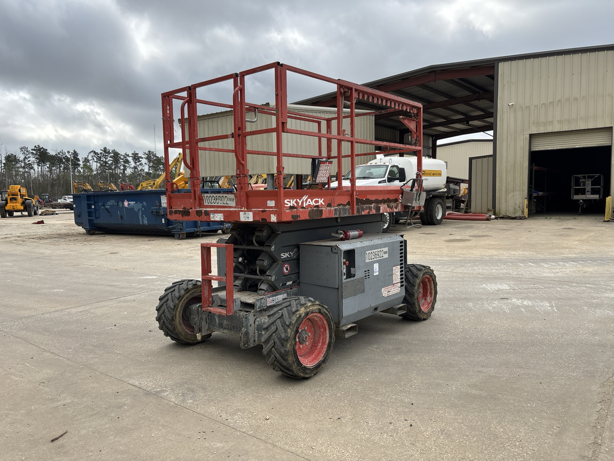 2018 Skyjack SJ-6832RT