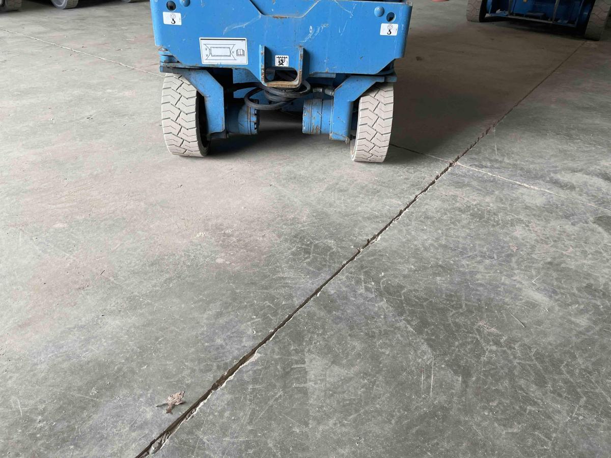 2018 Genie GS-1930