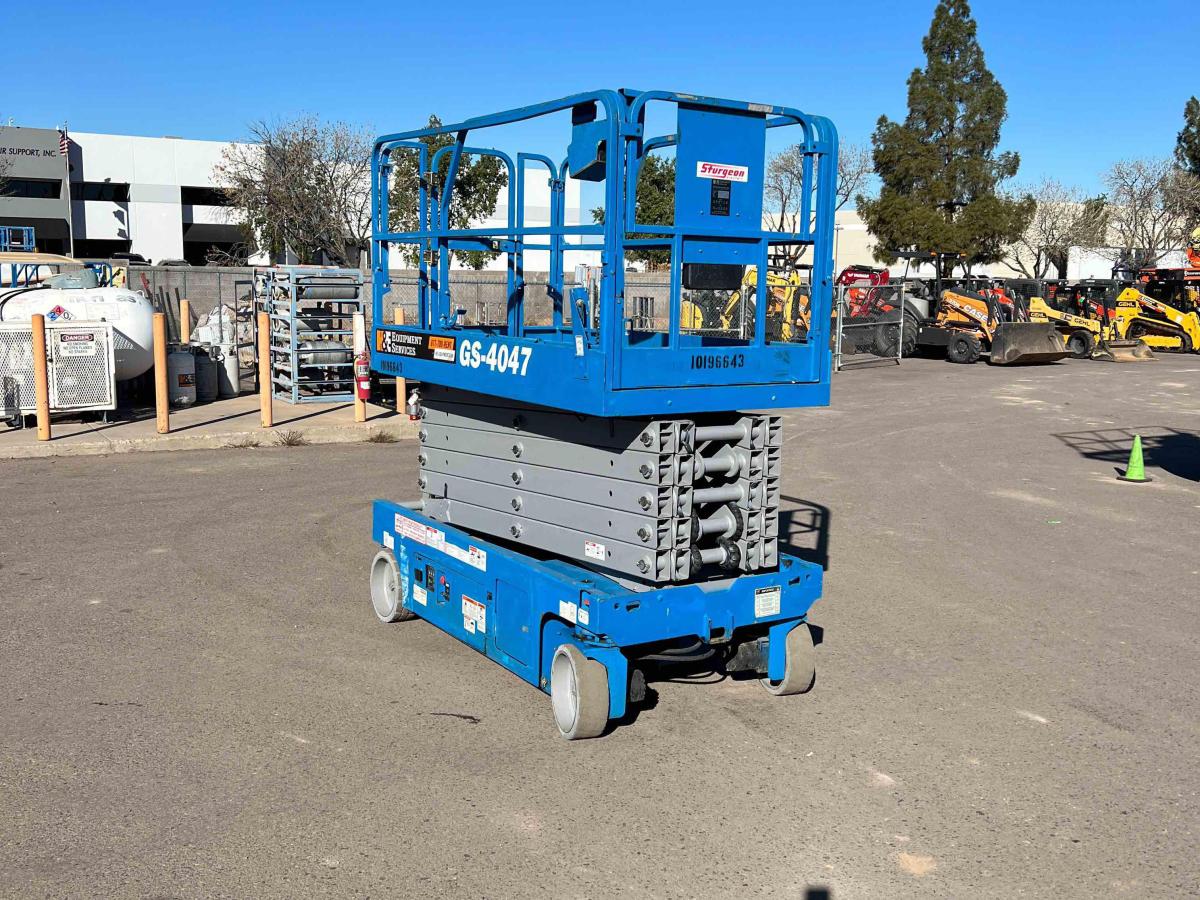 2016 Genie GS-4047