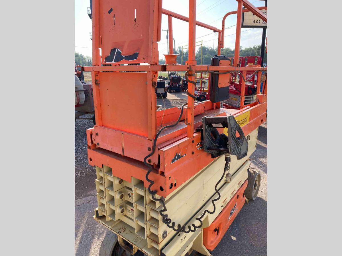 2015 JLG 2632ES