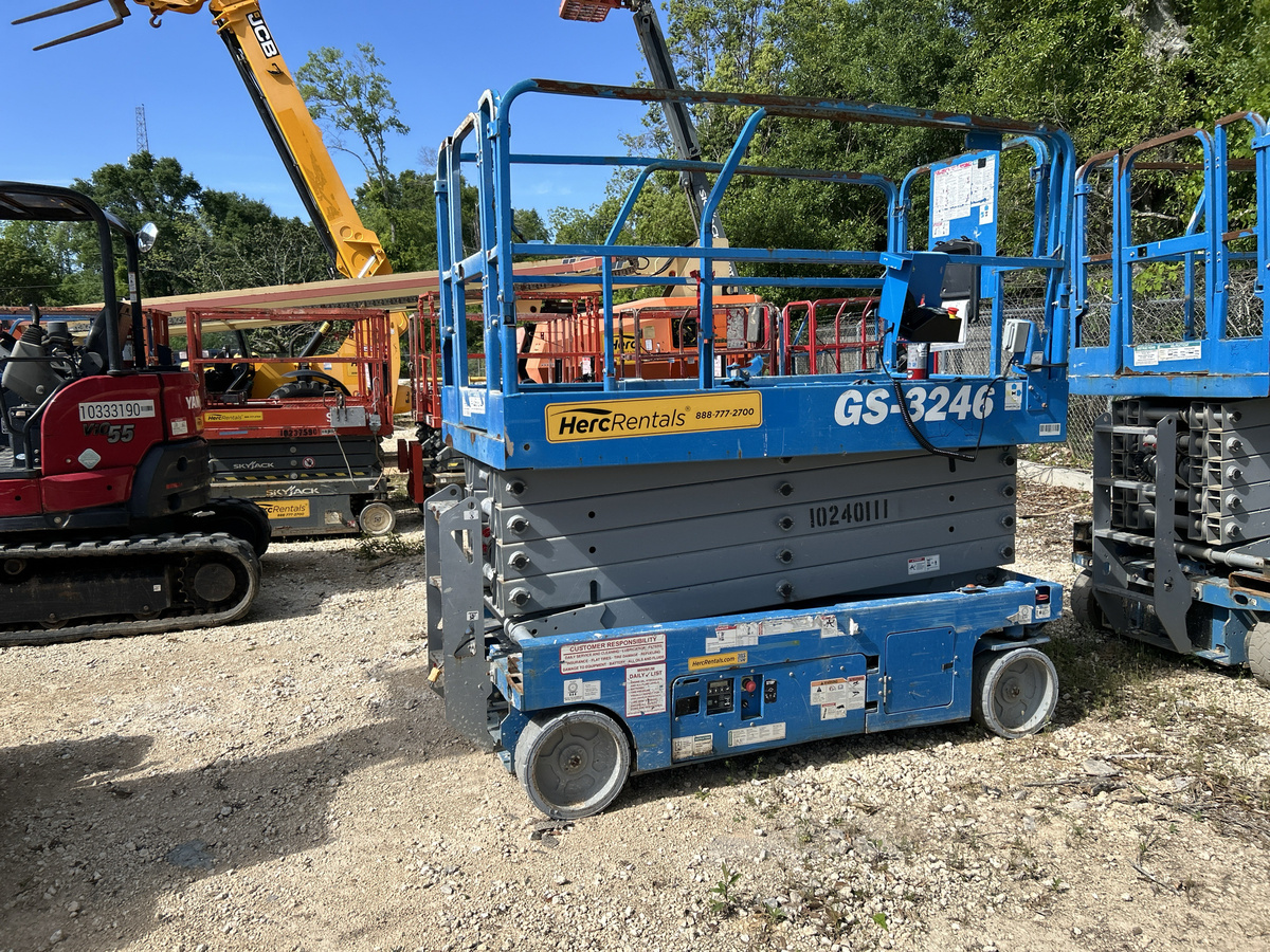 2018 Genie GS-3246-3