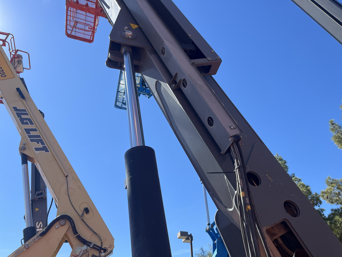 2018 Skyjack SJ66 T-9