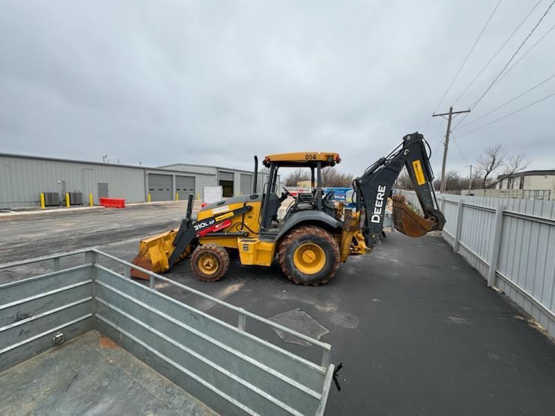 2019 John Deere 310L