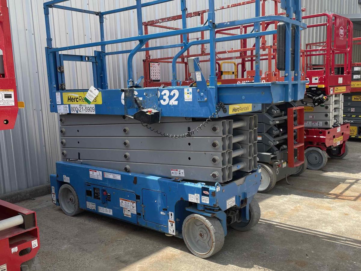 2018 Genie GS-3232-4