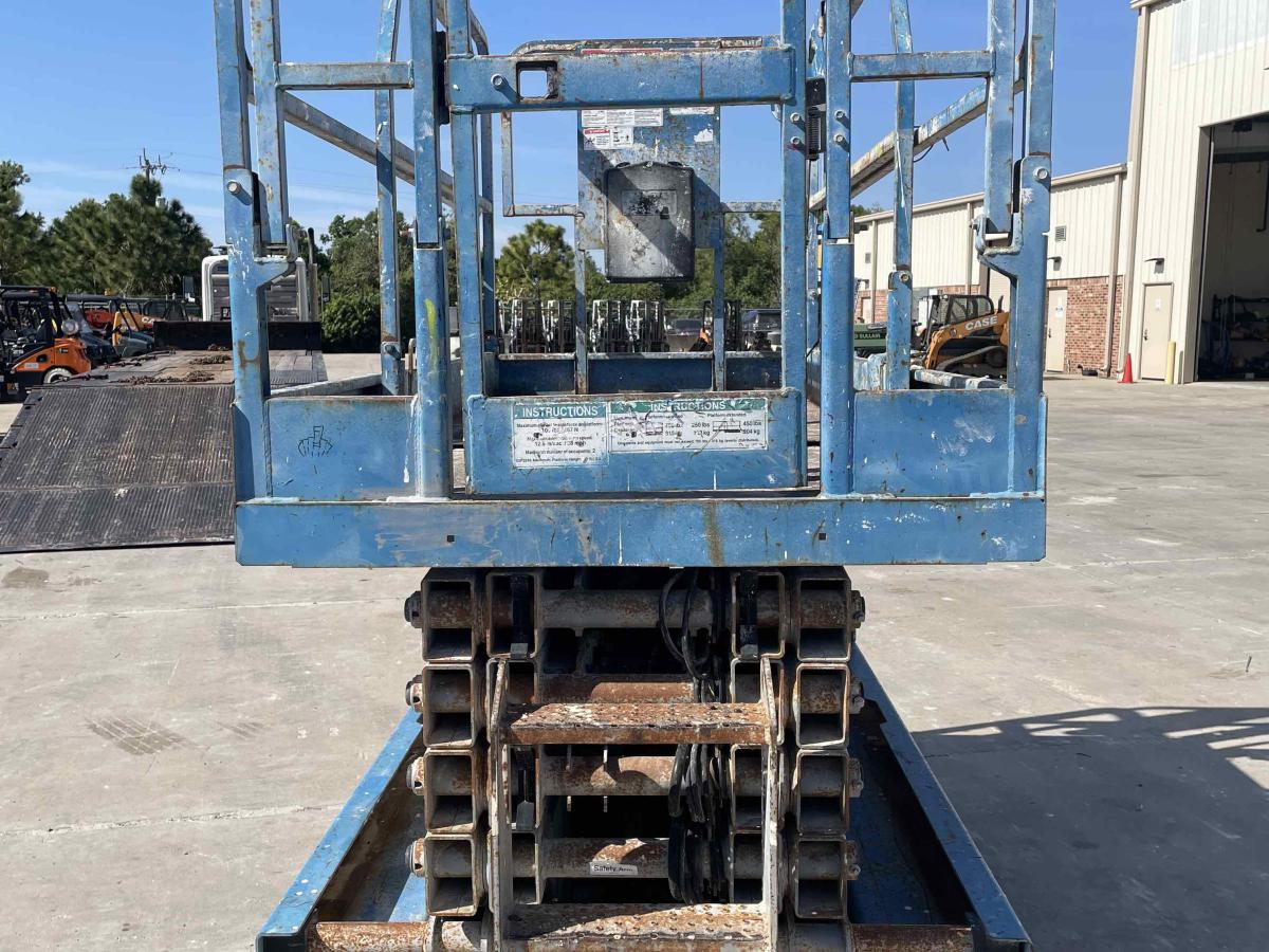 2016 Genie GS-3246