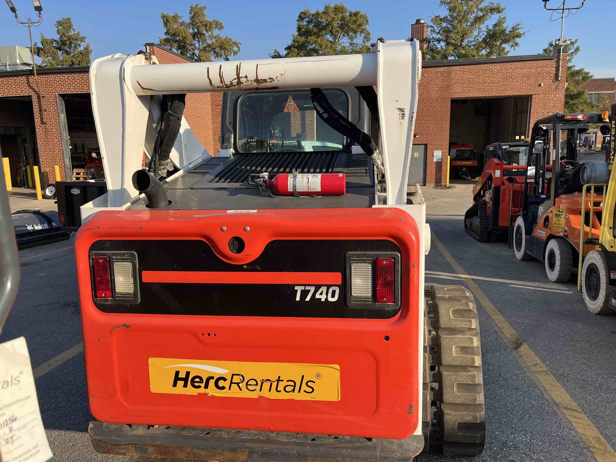 2021 Bobcat T740-2