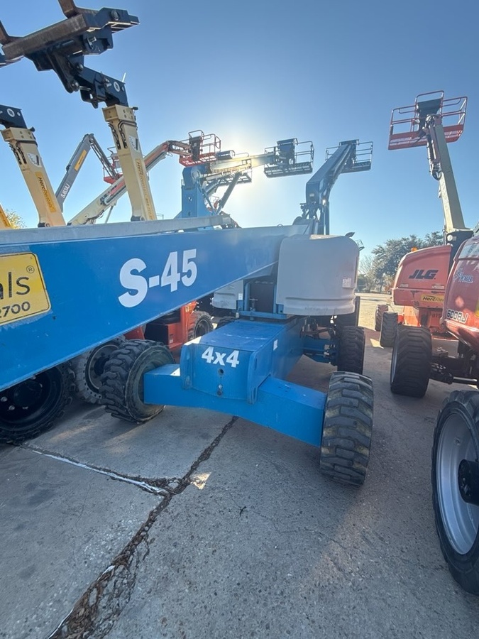 2018 Genie S-45
