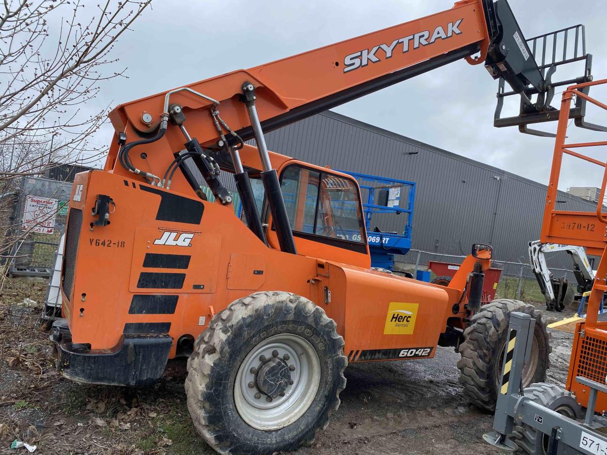 2018 SkyTrak 6042-1
