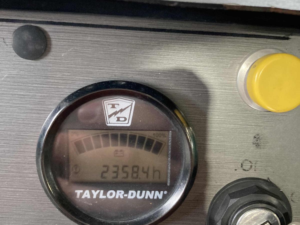 2013 Taylor Dunn B-210