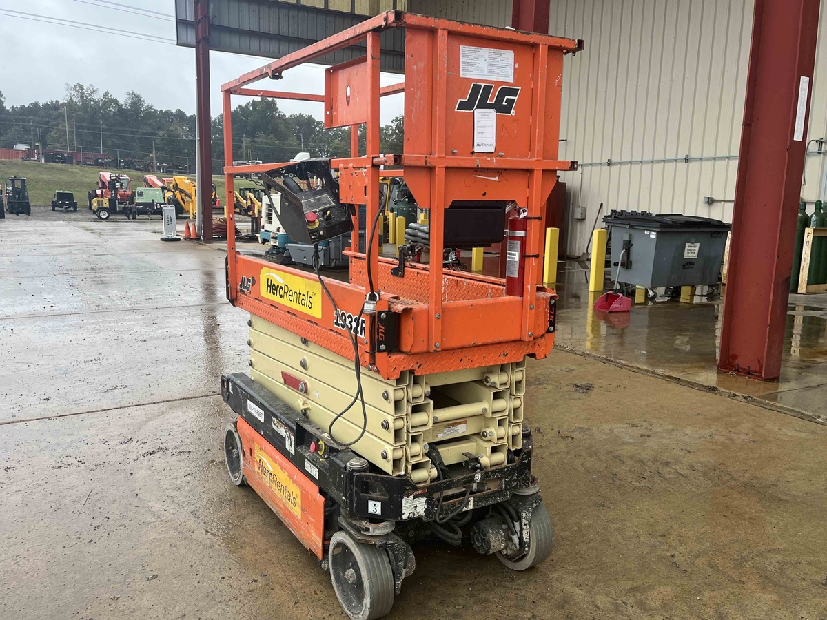 2018 JLG 1932R-5