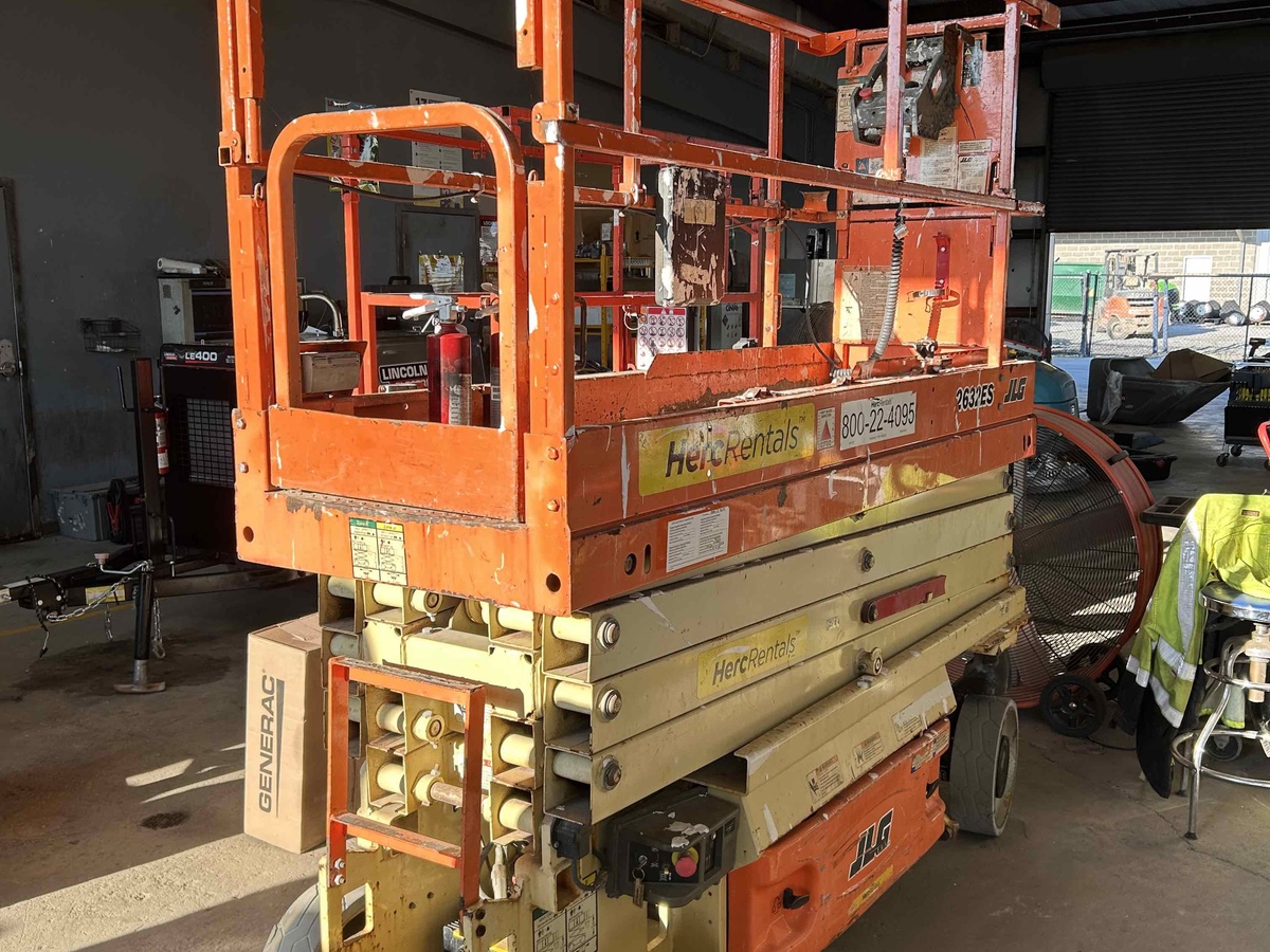 2018 JLG 2632ES-4
