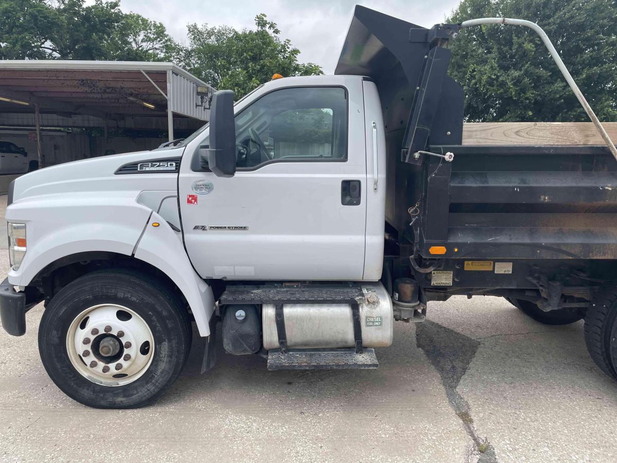 2016 Ford F750