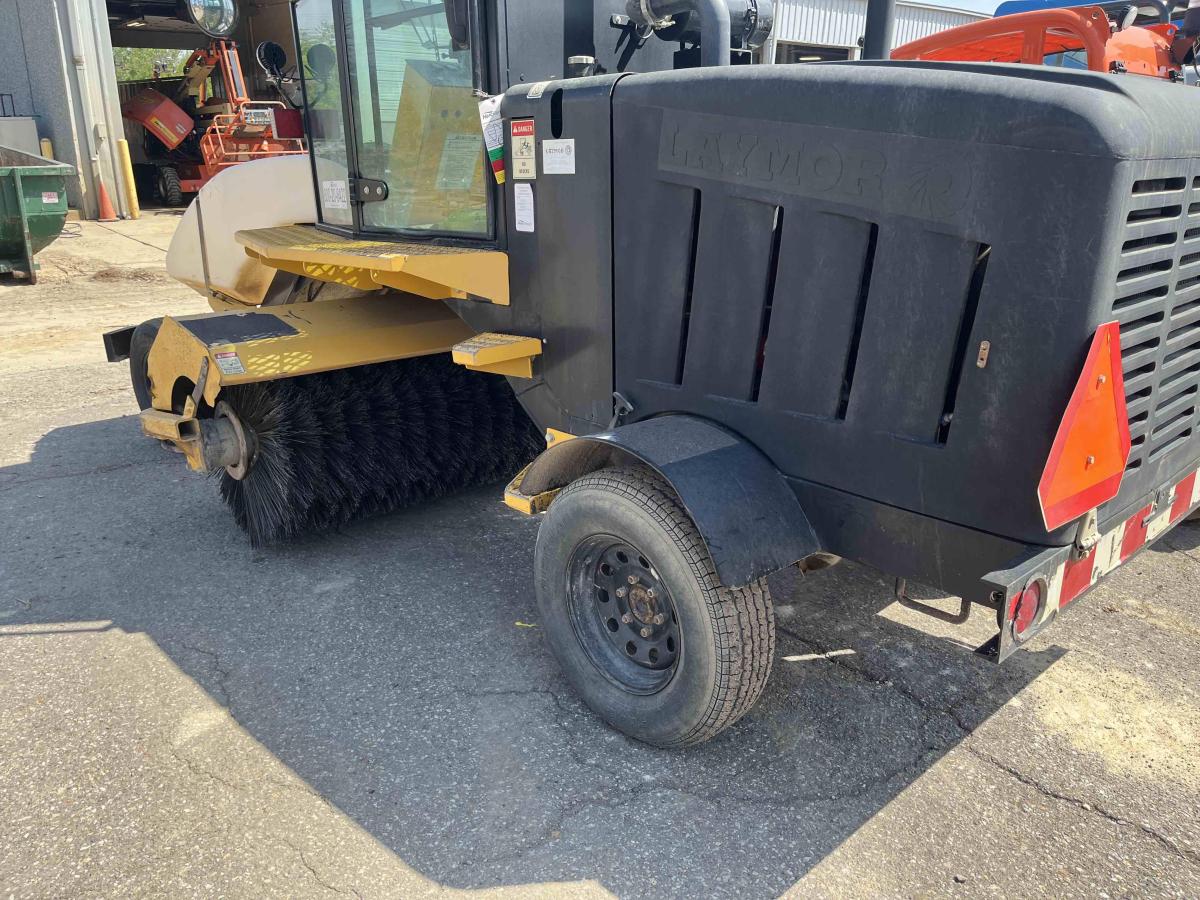 2018 LayMor SweepMaster 450-ST