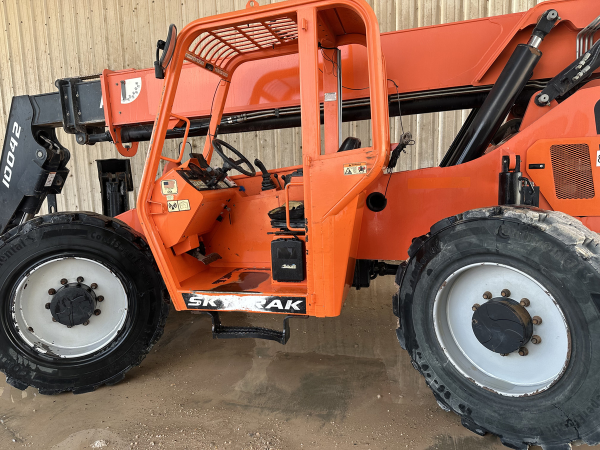 2021 SkyTrak 10042-4