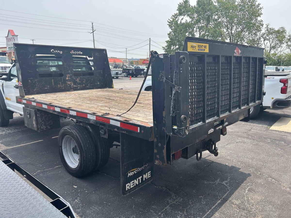 2021 Ford F550-4