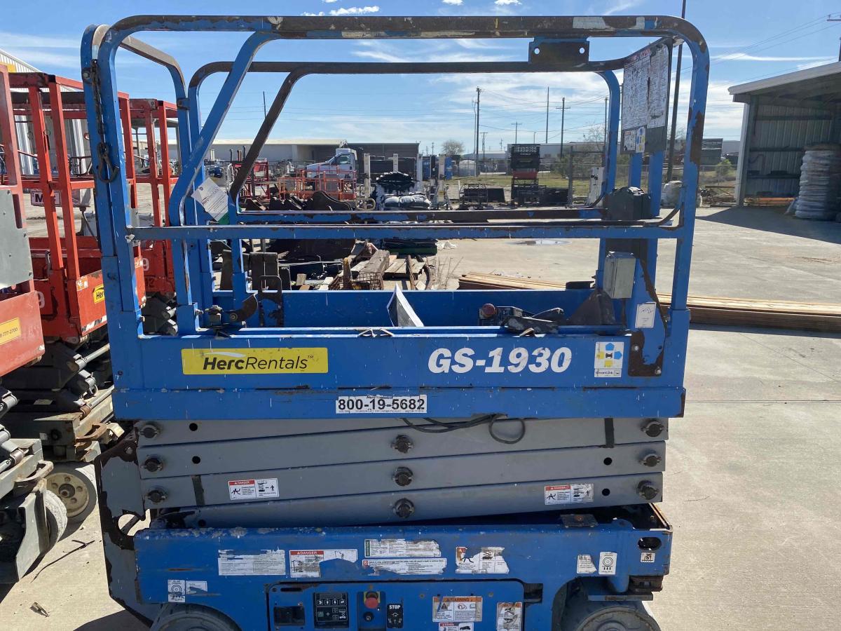 2018 Genie GS-1930